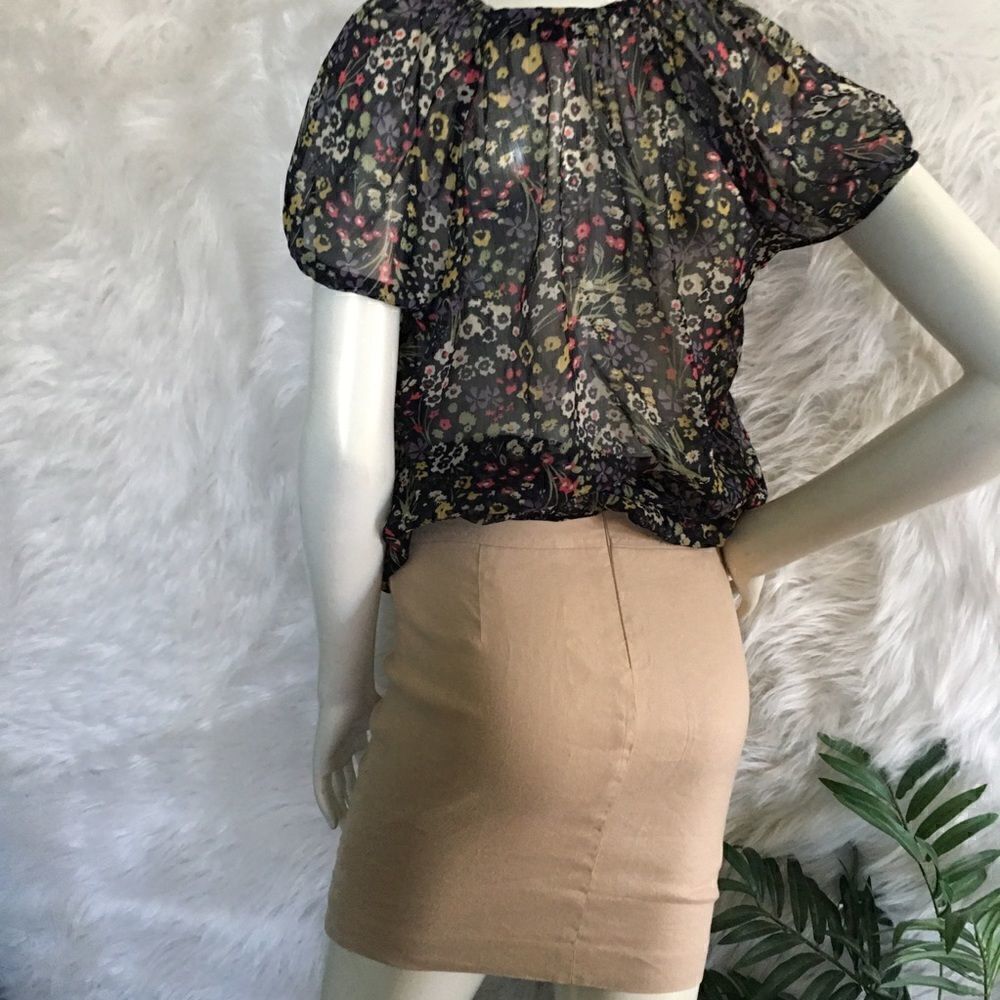 ANA Sheer Floral top - Picture 3 of 5